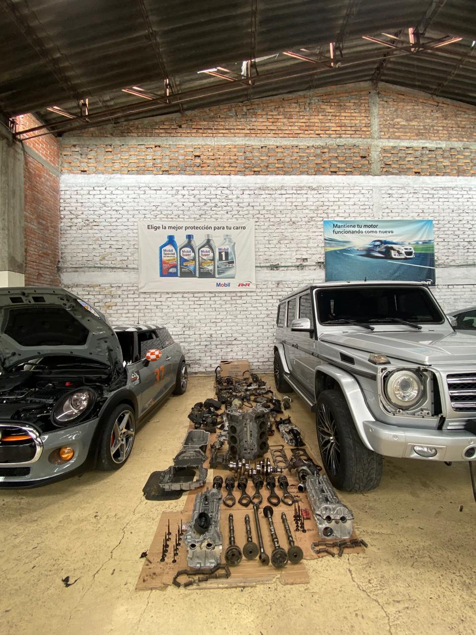 Motor desmontado para reparación especializada